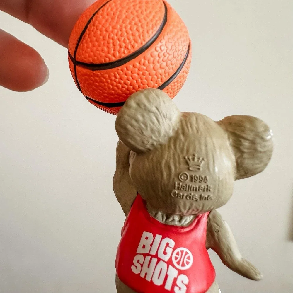 Vintage Hallmark Big‎ Shot Mouse Spinning Basketball Keepsake Christmas Ornament